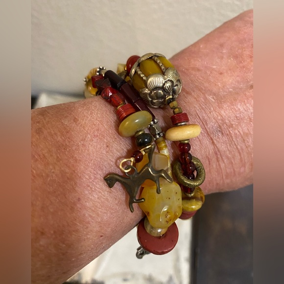 Amber, Agate & Coral Bracelet - Picture 9 of 9